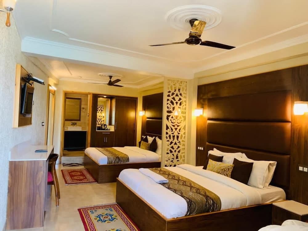 Hotel Mongas photo 3