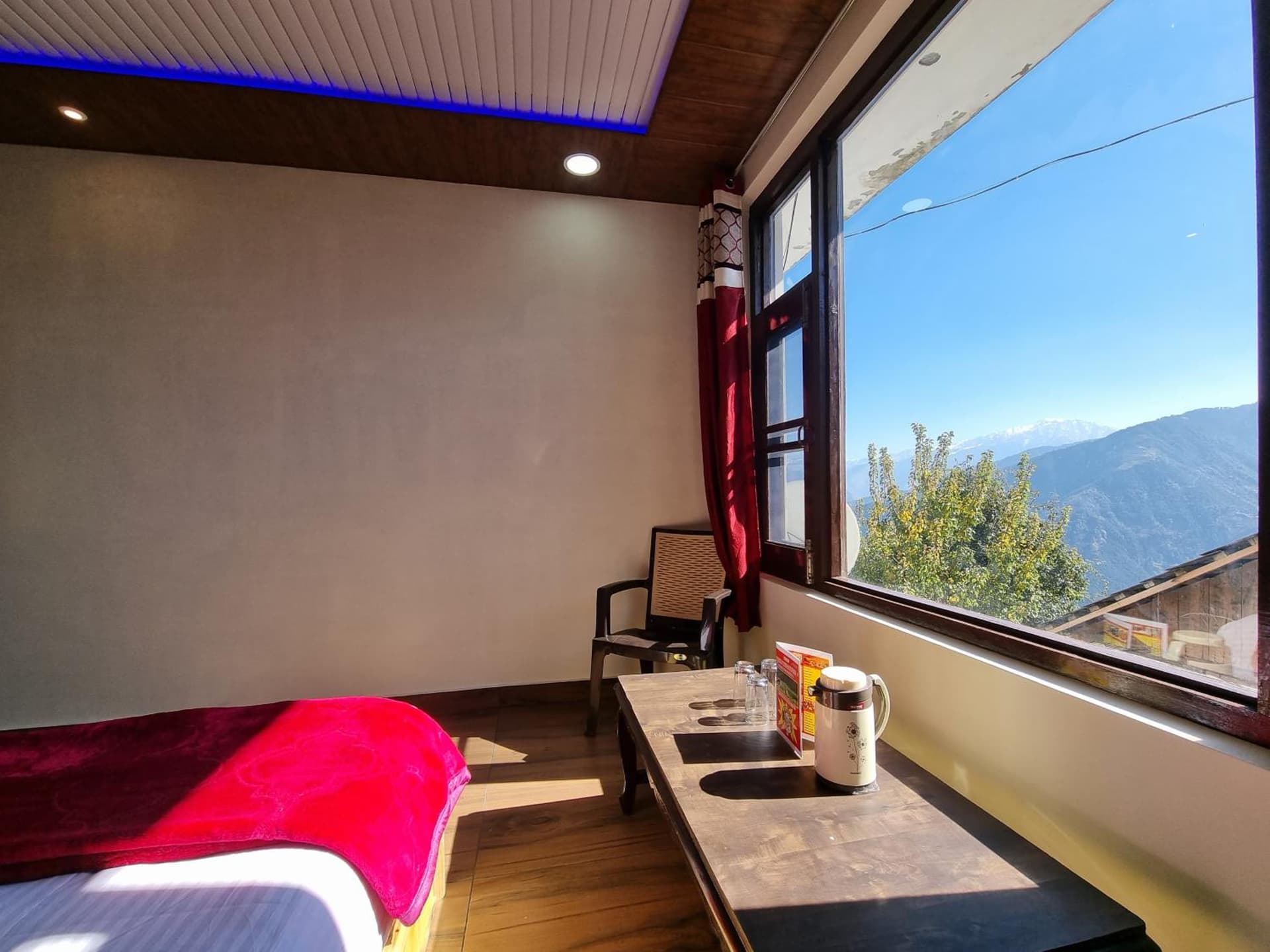 Grand Kailash view homestay -near Khajjiar photo 4