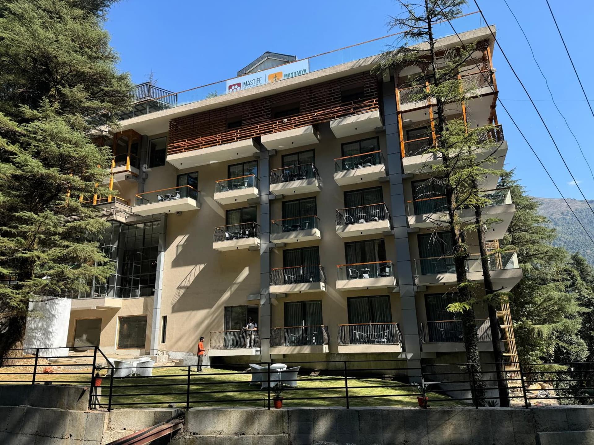 Mastiff Select Mandavya Dharamkot, McLeodganj photo 2